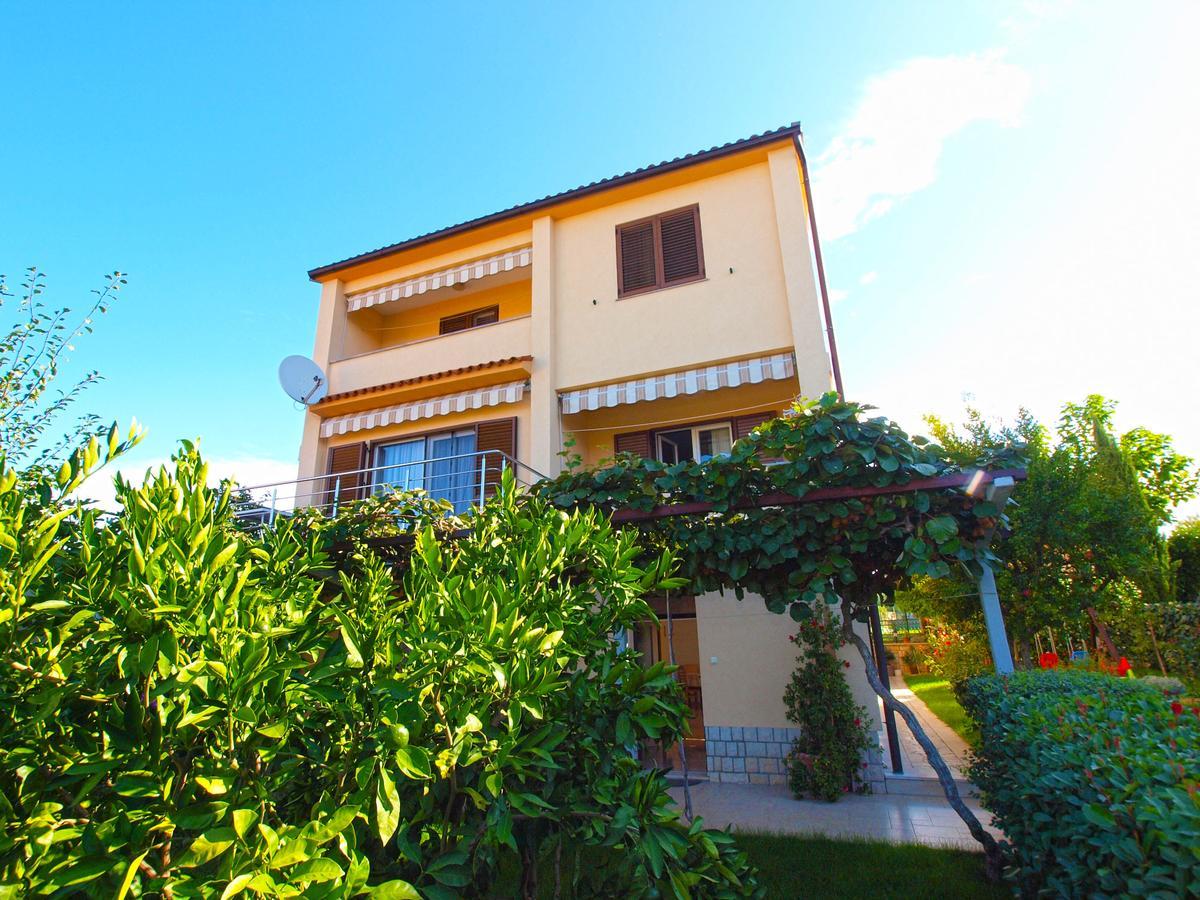 Apartment Nevenka 1482 เมดูลิน ภายนอก รูปภาพ